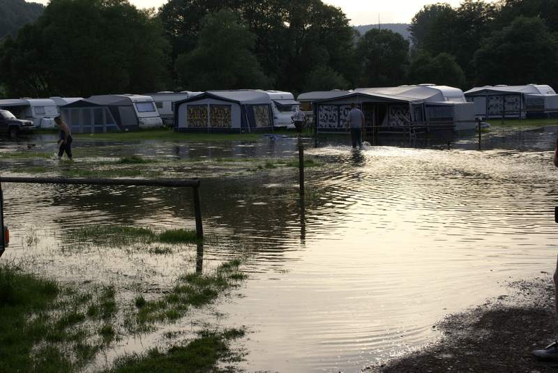 Hochwasser 2008 beim Campingplatz Bild Nr.026